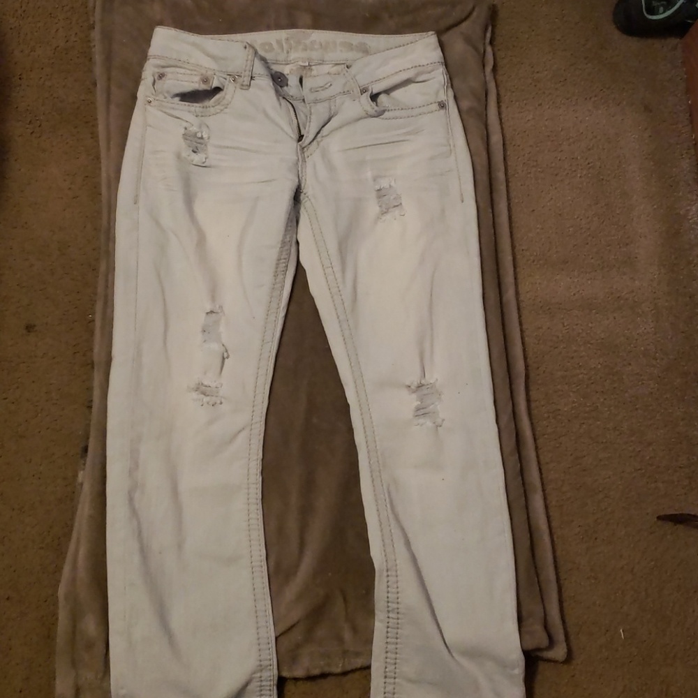 Ripped skinny jeans